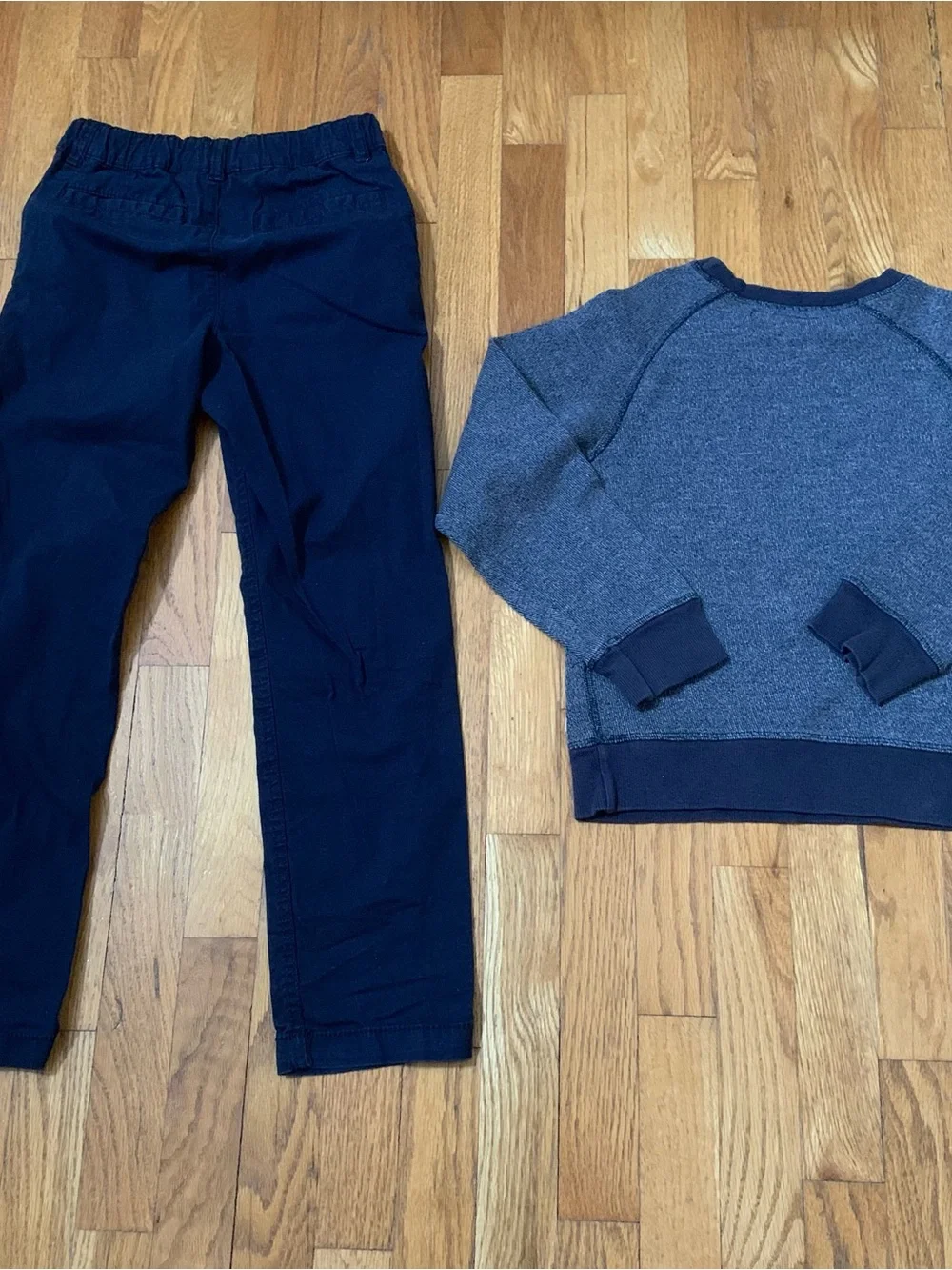 Boys 10 Set : OshKosh Navy Adjustable Waist Chino Pants & Blue Sweatshirt Like N